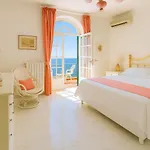 Poesia - Cozy Experience