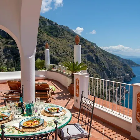 Poesia Villa